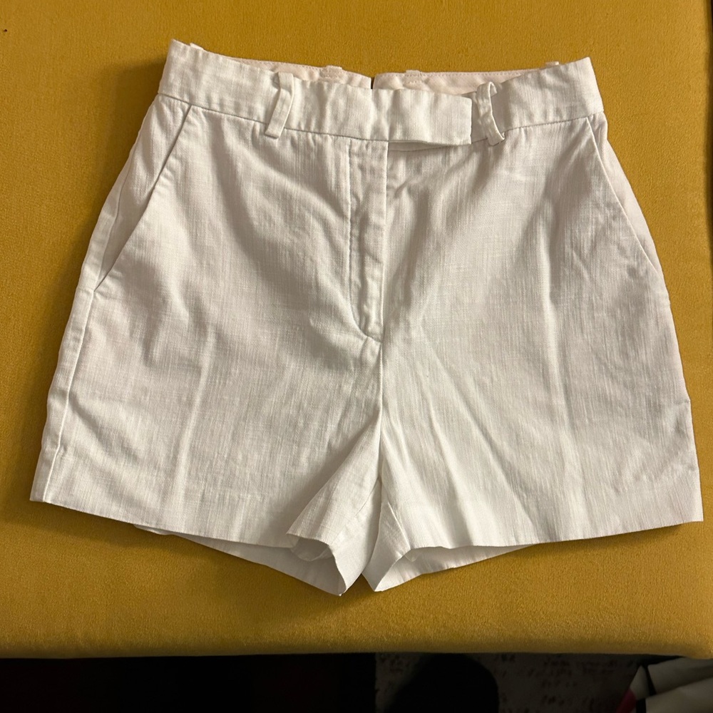 Classic White Women's Aritzia Shorts